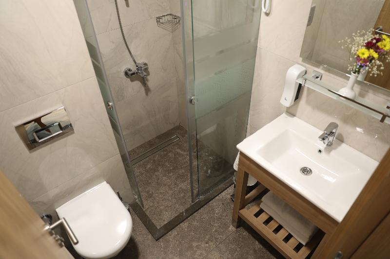 Radar Hotel Istanbul Bagian luar foto